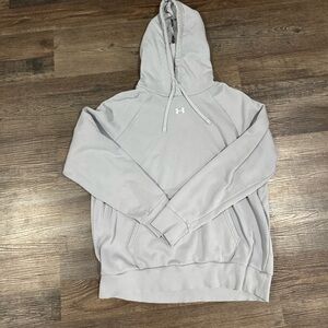Under Armour Light Gray Men's Pullover Hoodie with Subtle Logo